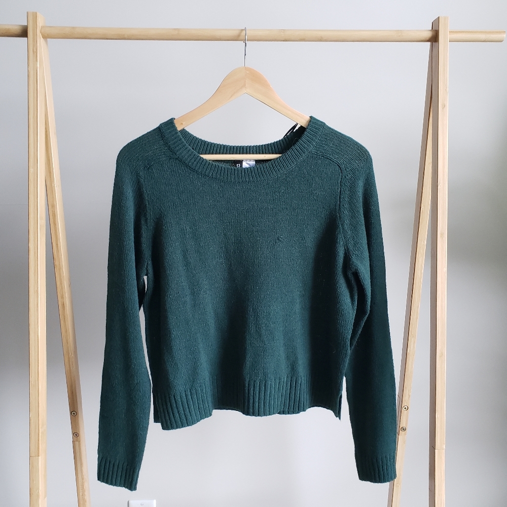 H&M Green Cropped Sweater